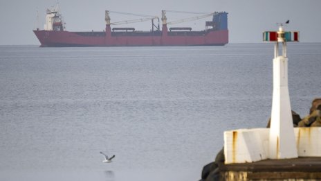 Трима моряци убити при украинска атака с дронове срещу руски кораб с пшеница