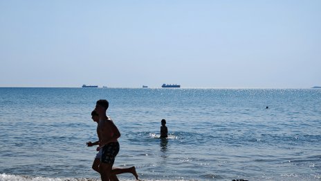 Затварят плаж в Свети Влас заради замърсена вода