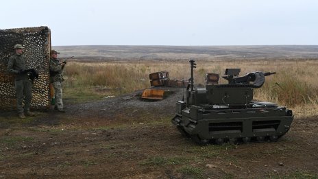 Украйна укрепва отбраната на Покровск в момент, когато Русия засилва атаките си