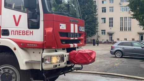 Пожарът край рафинерия “Плама” в Плевен е локализиран