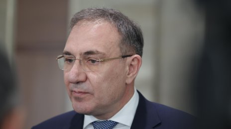 Гуцанов иска закон за великденски и коледни надбавки