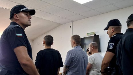 Оставиха в ареста наемателя на неонацисткия клуб, помагачът е с гаранция от 1000 евро
