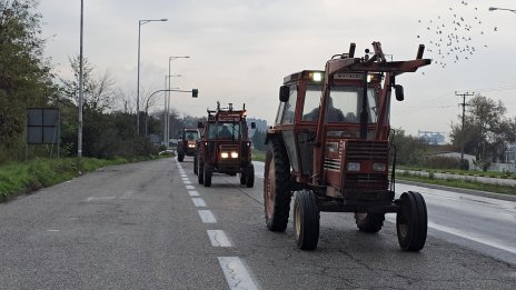Граничните пунктове "Илинден" и "Капитан Петко войвода" затворени за камиони