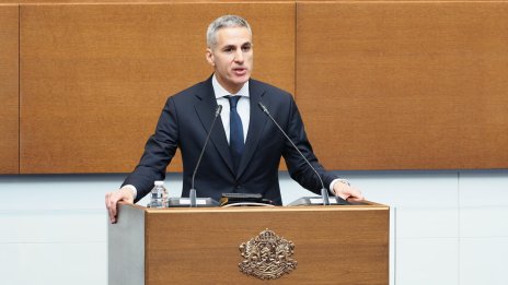 Гюров ще участва във Втората среща на върха по ядрената енергия  в Париж