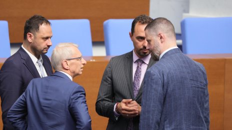 Отхвърлиха майките да получават 100% обезщетение, ако се върнат по-рано на работа
