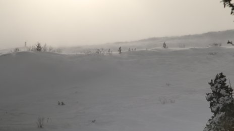 В планините е облачно и ветровито, има лавинна опасност