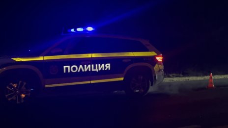 Зрелищна катастрофа в Пловдив, колa влетя в аптека в центъра