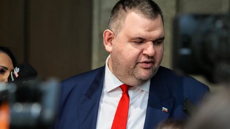 Пеевски отстрани Ерджан Ебатин от ДПС заради "Баба Алино"