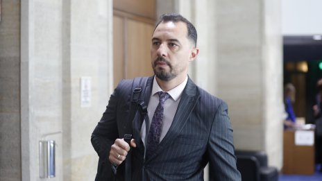 Богданов: България модернизира запасите си чрез помощта за Украйна