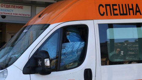 Дете на 16 г. почина по време на плувен турнир в Бъргас