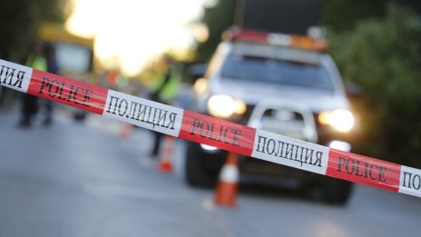 Инцидент в центъра на София: автомобил помете шест паркирани коли