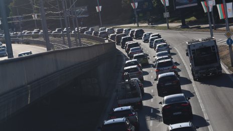 Колите по българските пътища постепенно гонят 4 милиона
