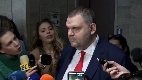 Пеевски за вота в Пазарджик: Пуделите и пачките организираха пърформанса с колите