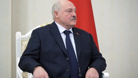 САЩ преговарят с Лукашенко за освобождаването на 100 политически затворници