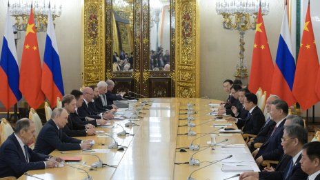Путин: Русия е рамо до рамо с Китай срещу съвременния "неонацизъм"
