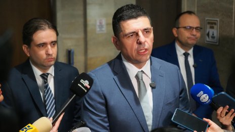 ДБ: Бившите управляващи саботират приемането на нов удължителен закон