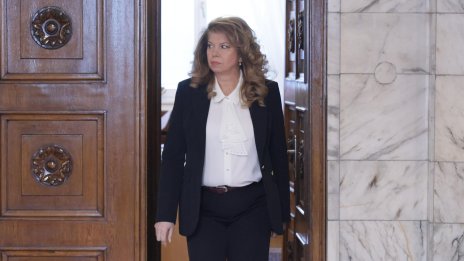 Главнокомандващият Йотова: Благодаря на армията ни, ще защитавам правата на всеки един от тях!
