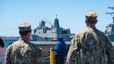 Разузнавателни самолети на НАТО кръжат над Черно море 