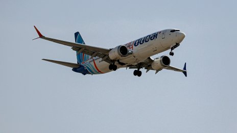 Полет от Дубай за Израел бе отклонен след сбиване на пилотите