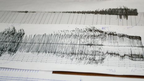 Земетресение от 4,9 по Рихтер в турския град Съндъргъ