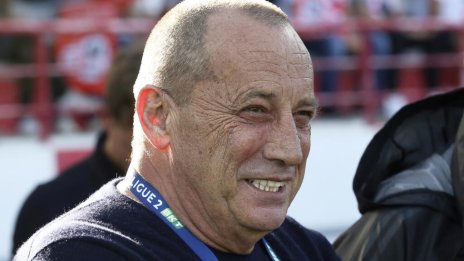 Застреляха със снайпер Кръстника от Корсика на погребението на майка му