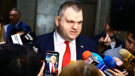 Пеевски категоричен: Президентът Румен Радев "натиска" медиите