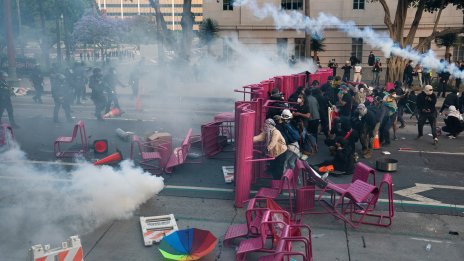 Тръмп за протестите в Лос Анджелис: Бунтове, те плюят, ние удряме