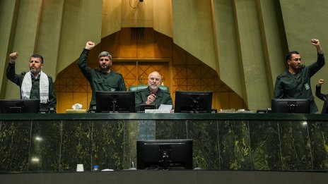 Иран се закани на американските войски: Чакаме ви, ще ви унищожим