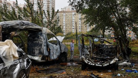 Харков под обсада от FPV дронове: Русия все по-често атакува коли и хора в града