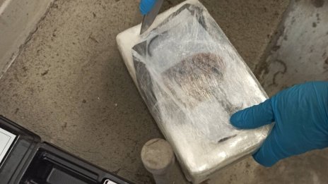 Спипаха двама турци с над 3 кг кокаин на "Капитан Андреево"