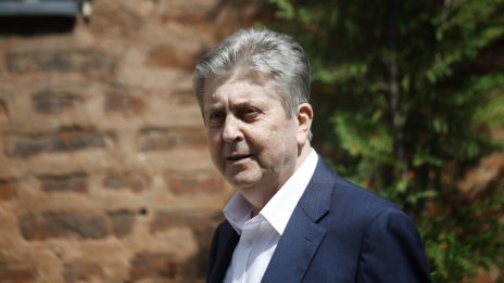 Първанов подкрепи Йотова: Тя е много активна и енергична, хората ще я изберат 
