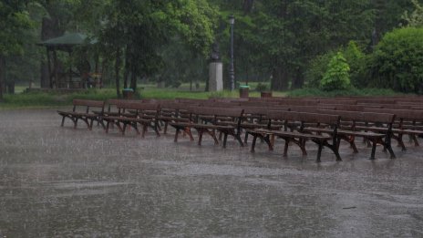 Дъждовно време в събота, на места са възможни и градушки