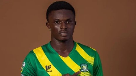 Застреляха футболист в клубния му автобус