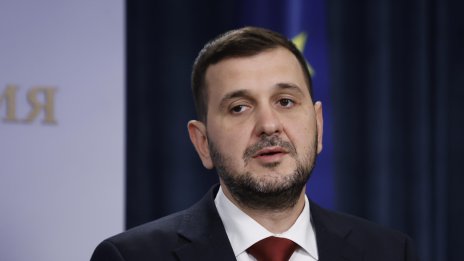 ДБ: БСП така и не събра смелост да осъди кървавото си наследство