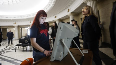  Александър Андреев: Машината улеснява процеса на гласуването