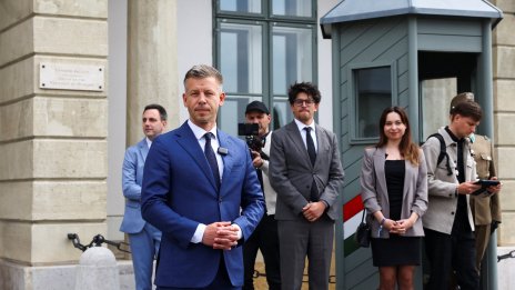 Петер Мадяр поиска оставката на президента на Унгария