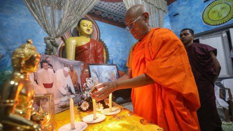 Арестуваха будистки монаси на летище в Шри Ланка, пренасяли 110 кг канабис