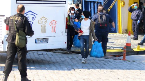 Ексхумират 150 тела на жертви от COVID-19 в Кавала поради липса на разлагане