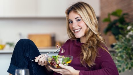 Противовъзпалителни храни, помагащи при менструални болки