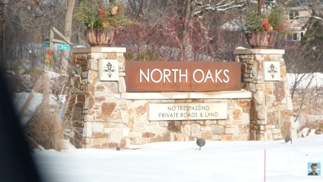 Малкото градче, пълно с богаташи, което Google изтри от картите си ВИДЕО