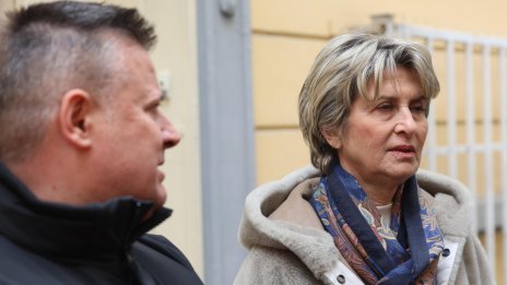 Весела Лечева опита да влезе в централата на БОК, не я пуснаха 