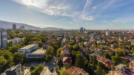 Слънчево и топло ще е днес, с температури до 32°
