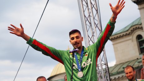 Българският национал Алекс Грозданов в топ 10 на престижна класация