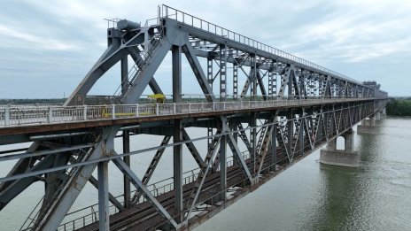 Днес ще бъде спряно движението по Дунав мост при Русе