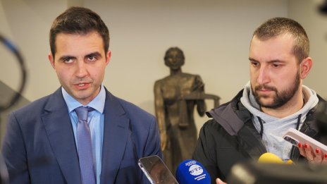 Въоръжени с пистолет взеха 9 000 лева от казино в София