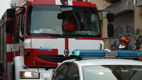 Голям пожар гори в заведение в центъра на Благоевград