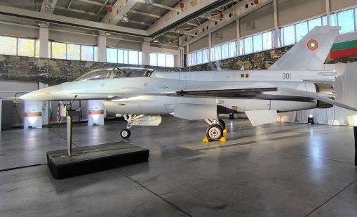 Първи полет на новия F-16 във въздушно ни пространство