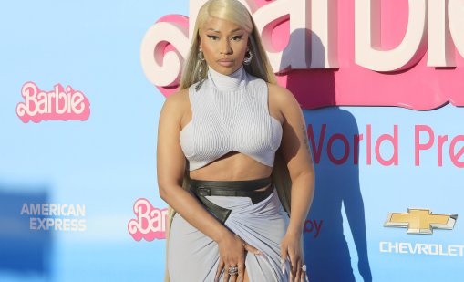 Тръмп подари на Ники Минаж библия с подписа си 