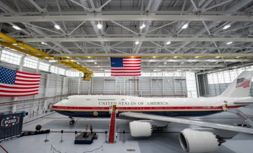 Тръмп показа новият Air Force One, дарен от Катар ВИДЕО