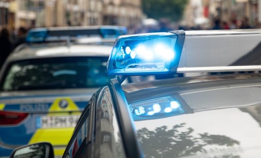 15-годишен деветокласник нападна с нож съученици в Горки -2, има загинало дете и ранени 